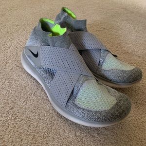Nike Free Run Fly Knot Motion Gray and Green Sz 10